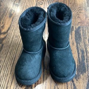 Kids UGG Boots (unisex- girl or boy)